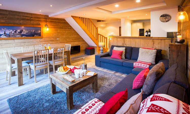 The Comfortable living and dining area in Chalet Snowbel Meribel