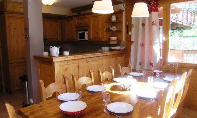 Dining and kitchen area in Chalet Morel in Meribel