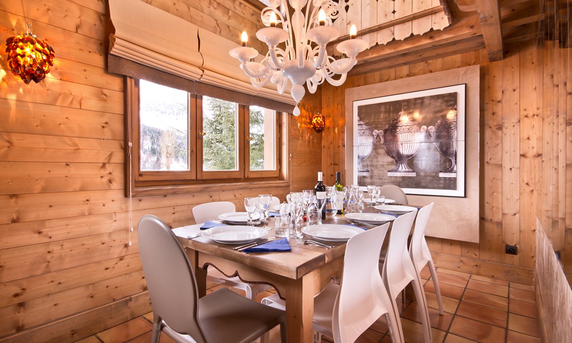 The dining area in Luxury Chalet Brioche in Meribel