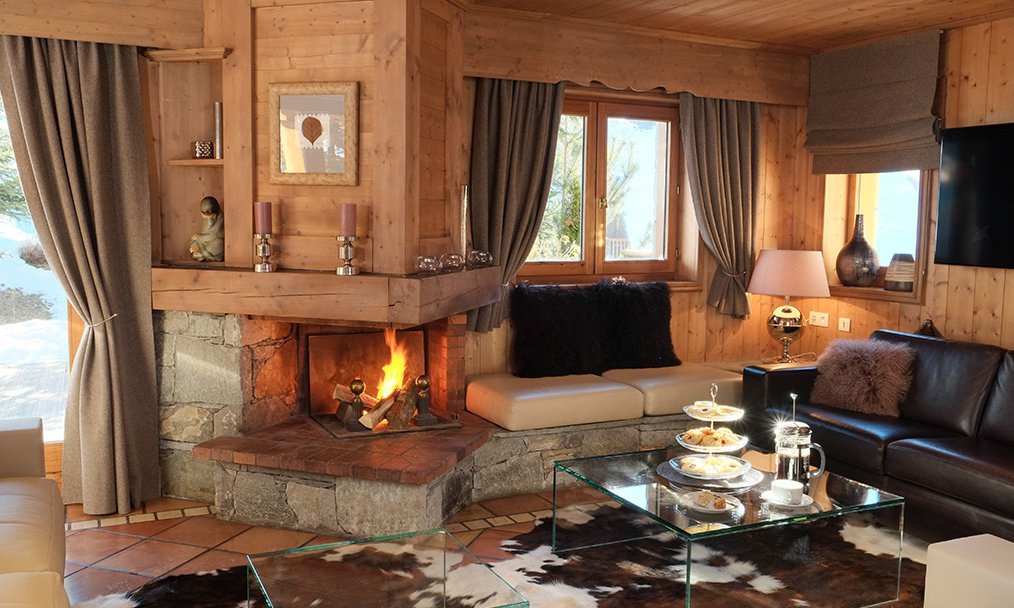 Chalet Marielaine Roaring Fire and Afternoon Tea