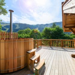 Chalet Bambis Outdoor Hot tub