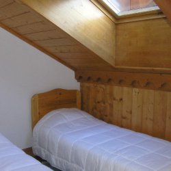 Twin bedroom in Apartment Fermes de Meribel FERD413