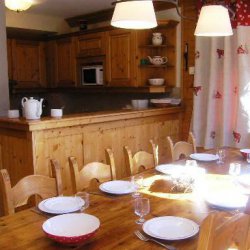 Dining and kitchen area in Chalet Morel in Meribel