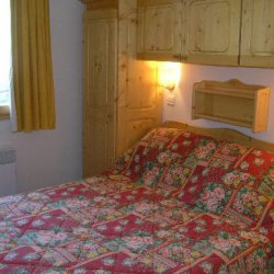 Double bedroom in Apartment Grand Duc in Meribel