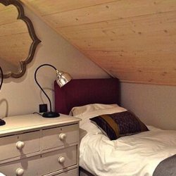 Twin bedroom in Chalet Montee