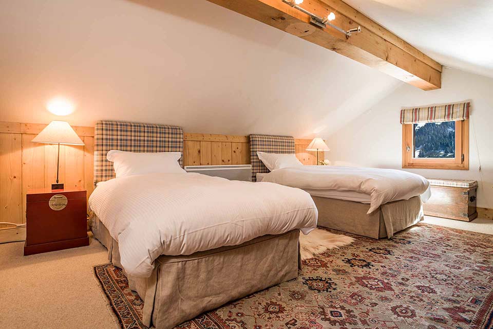 Chalet Les Bartavelles twin bedroom