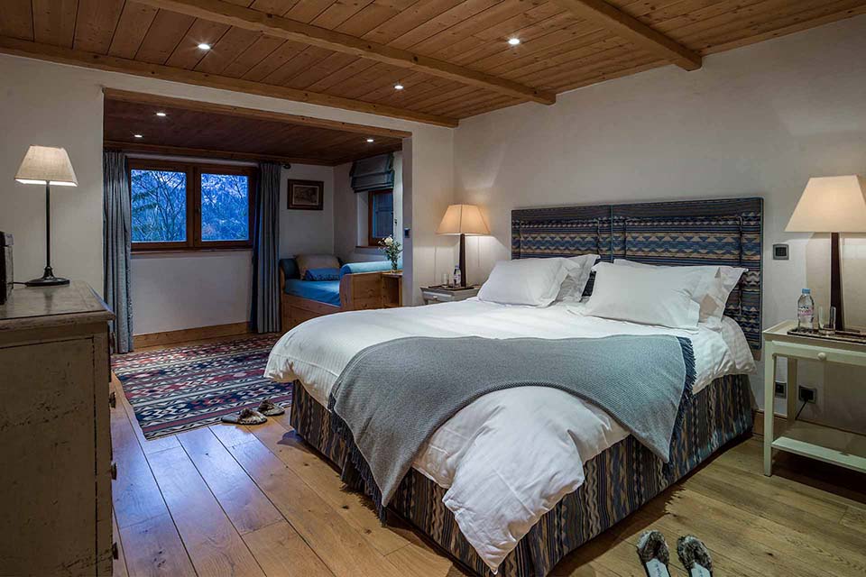 Chalet Les Bartavelles double bedroom