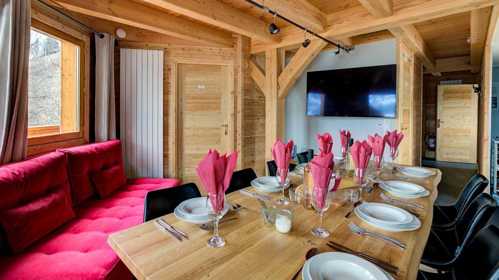 Chalet Aline Dining Table 