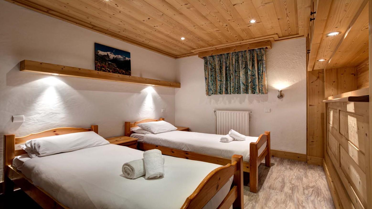 Chalet Andre Twin Bedroom