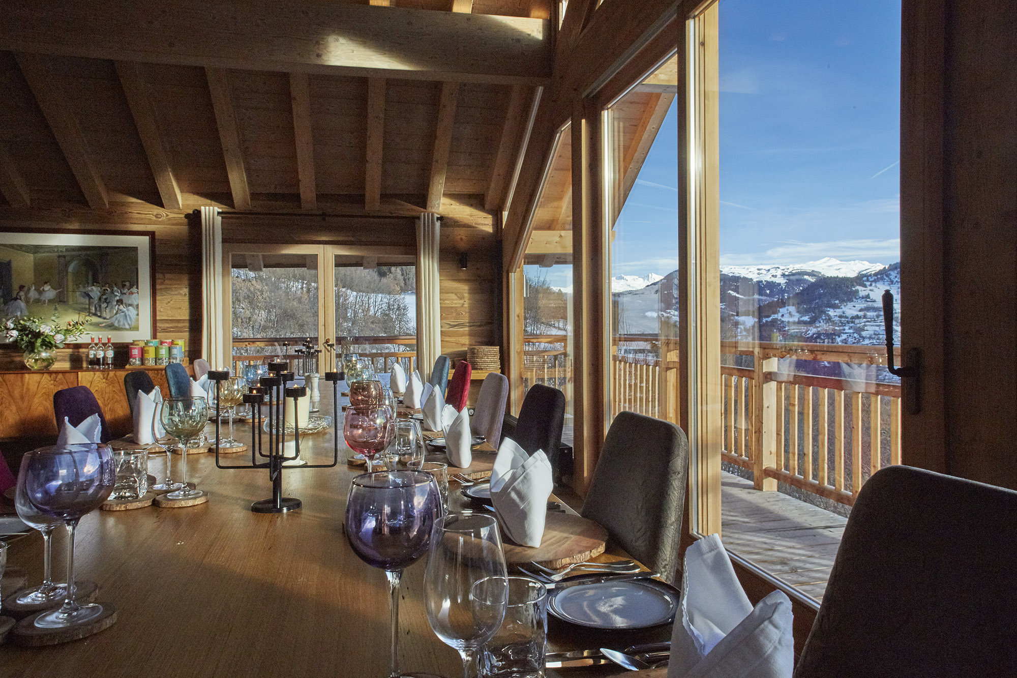 Chalet Iona Dining Table