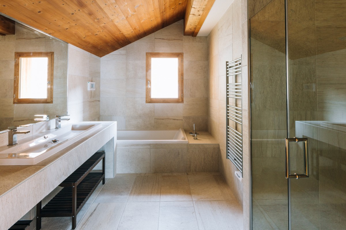 Chalet Kashmir Bathroom