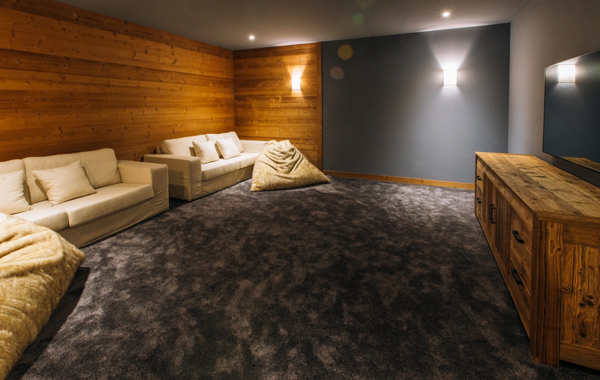 Chalet Kashmir TV Room