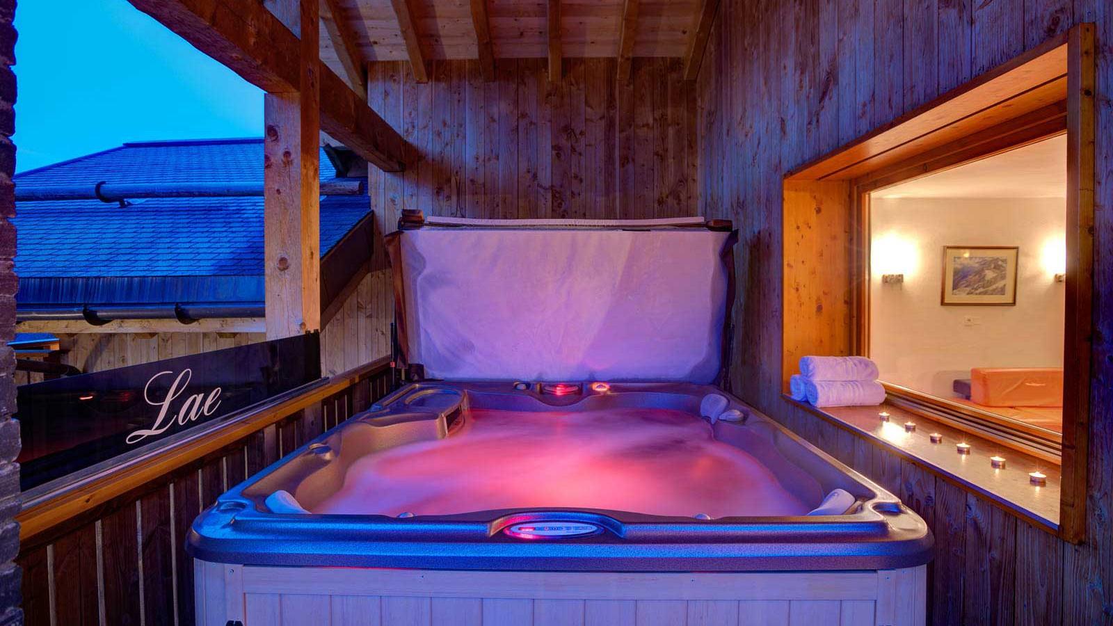 Chalet Laetitia Hot Tub
