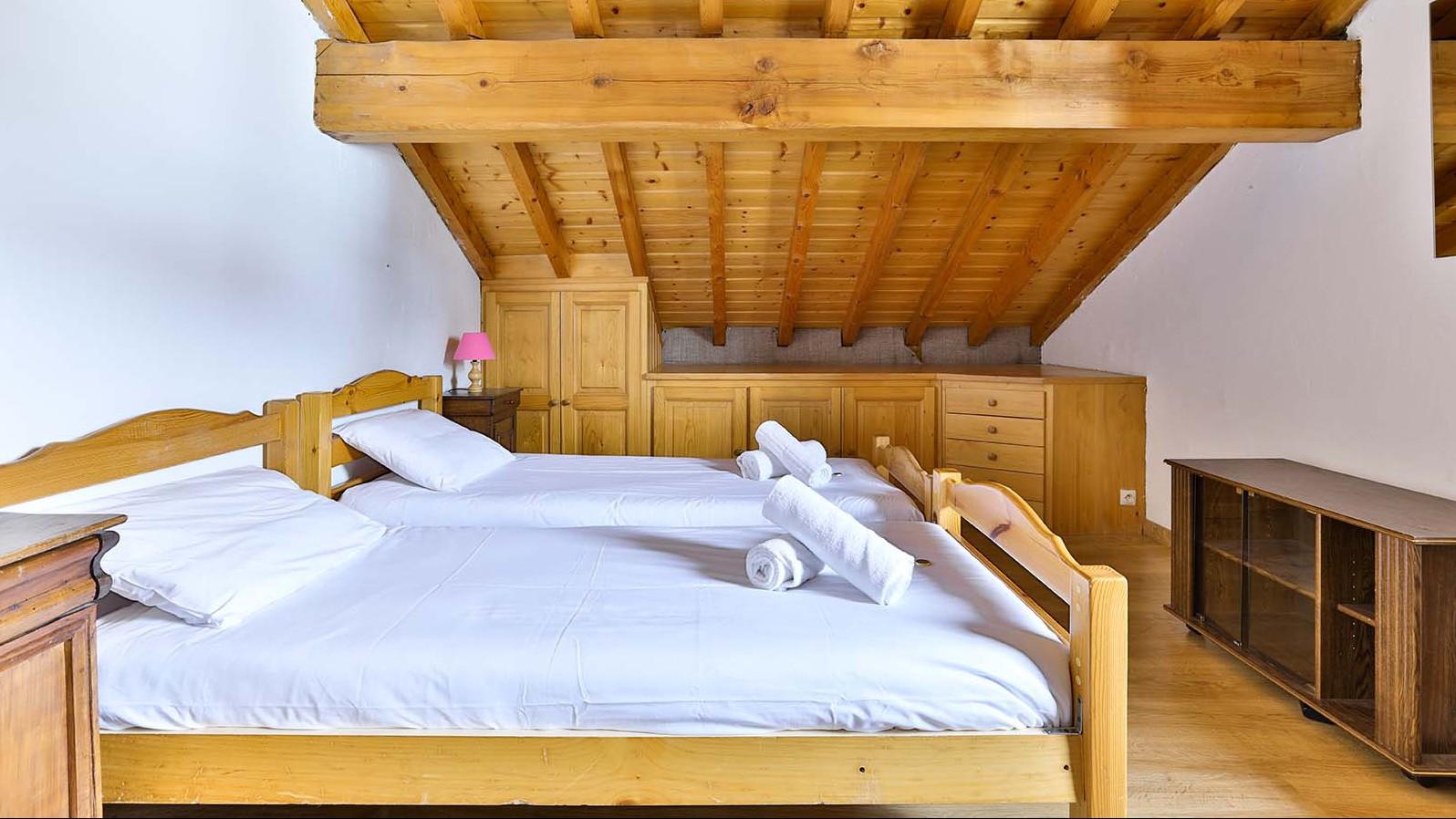 Chalet Leopold Twin Bedroom