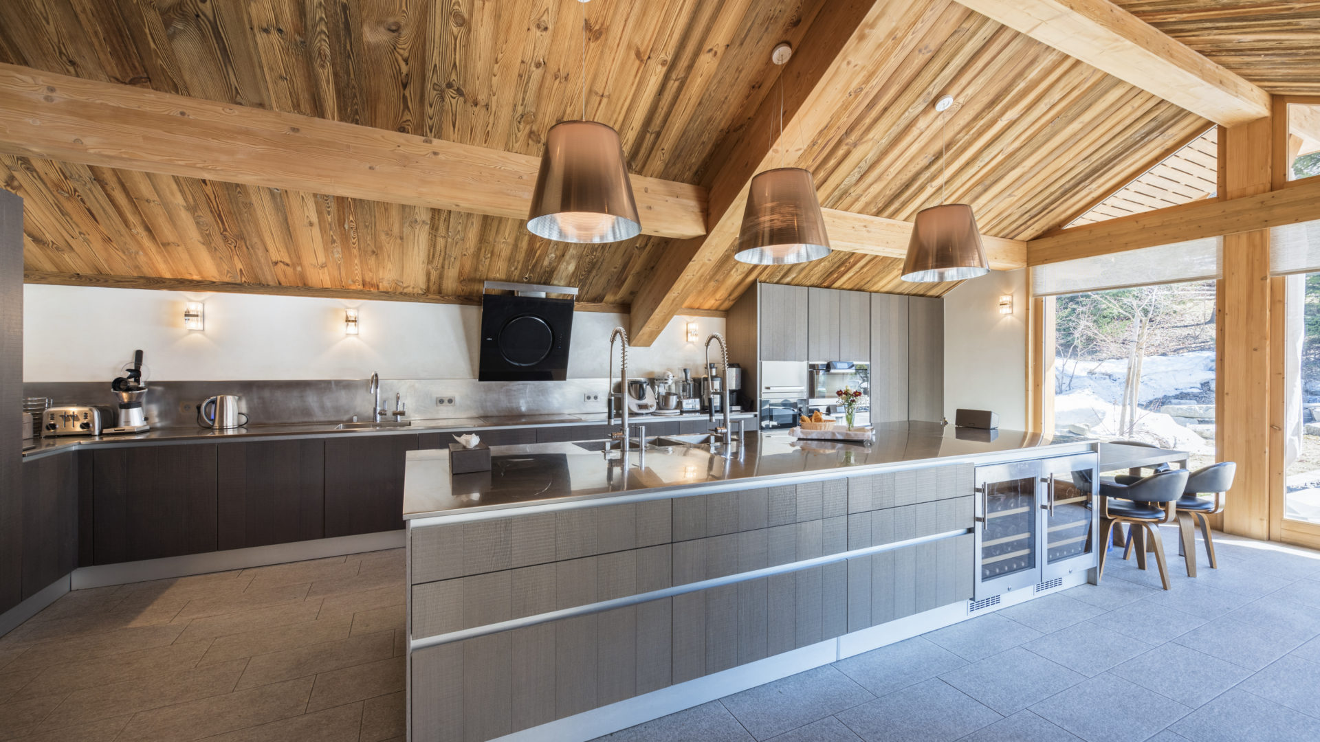 Chalet Mont Tremblant Kitchen