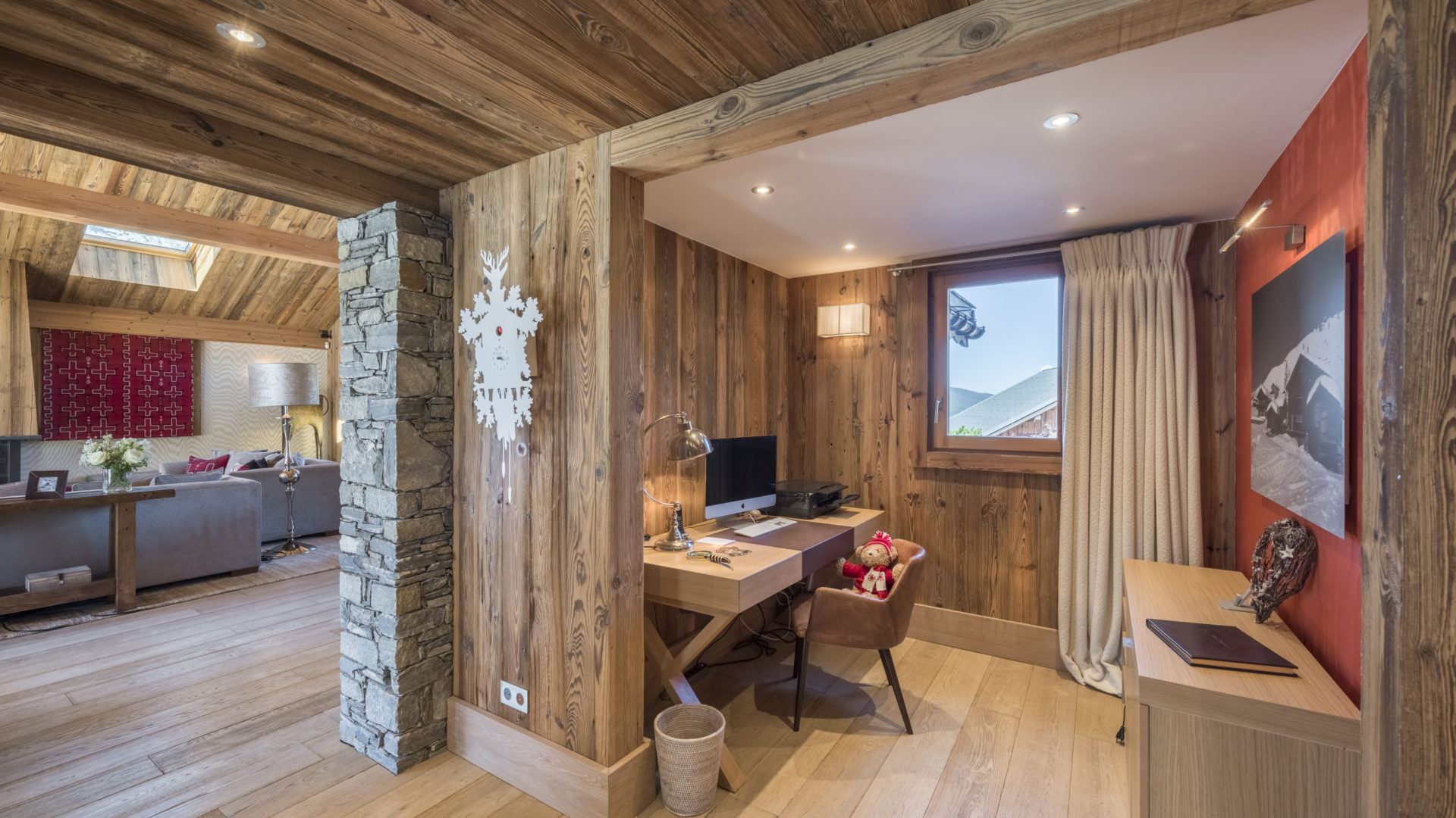 Chalet Mont Tremblant Study