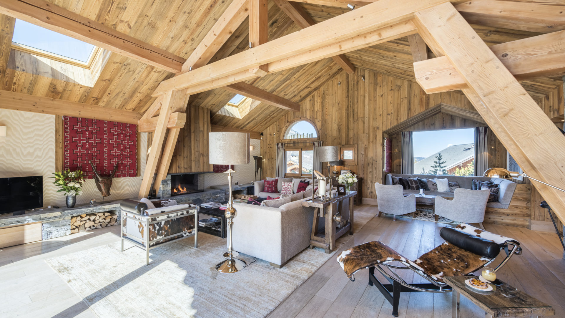 Chalet Mont Tremblant Sunny Living Room