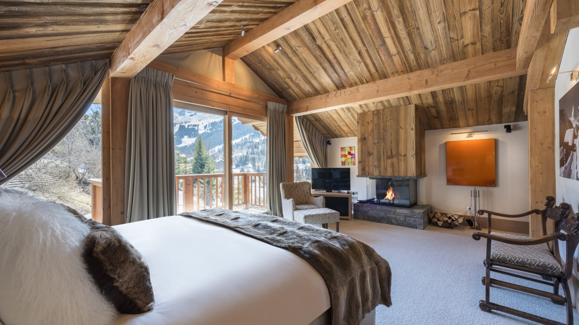 Chalet Mont Tremblant Bedroom
