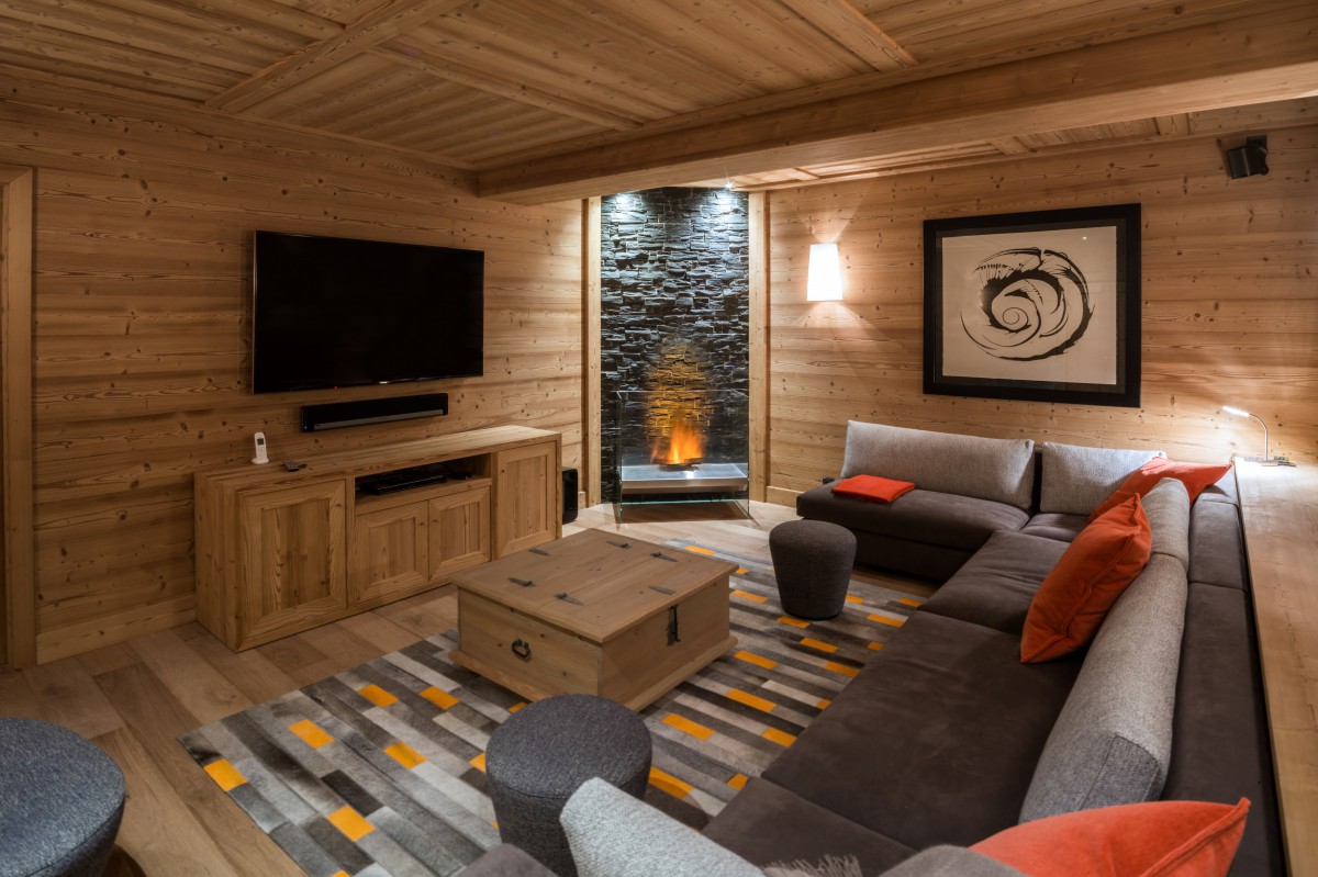 Chalet Le Pousse Caillou TV/Cinema Room