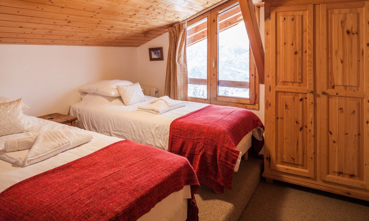 Chalet Attila twin bedroom