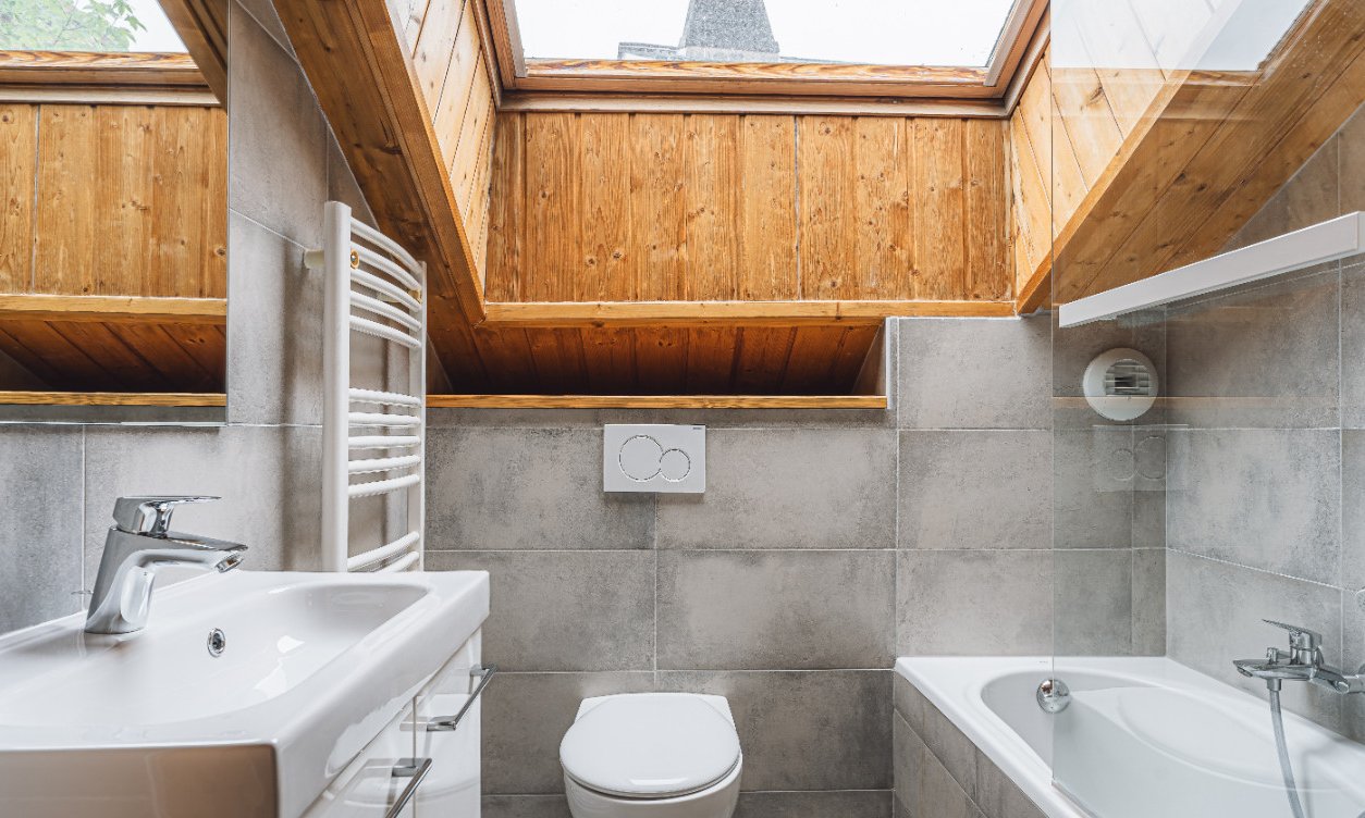 A bathroom in Chalet Virage in Meribel Centre