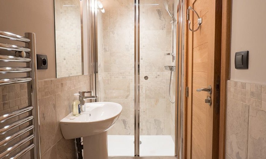 One of the bathrooms in Chalet Montana in Meribel Centre
