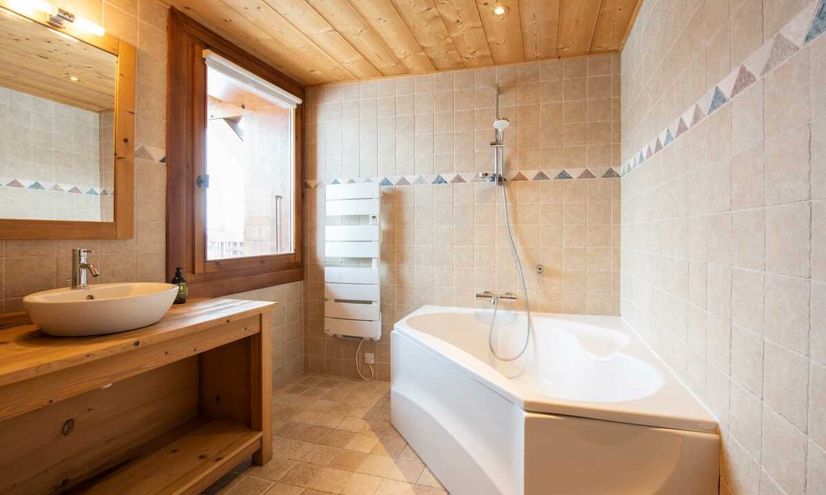 A Bathroom in Chalet Noella Val Thorens