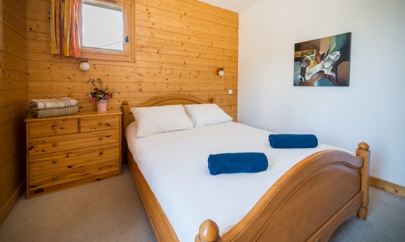 A Double bedroom in Chalet Topaz in La Tania