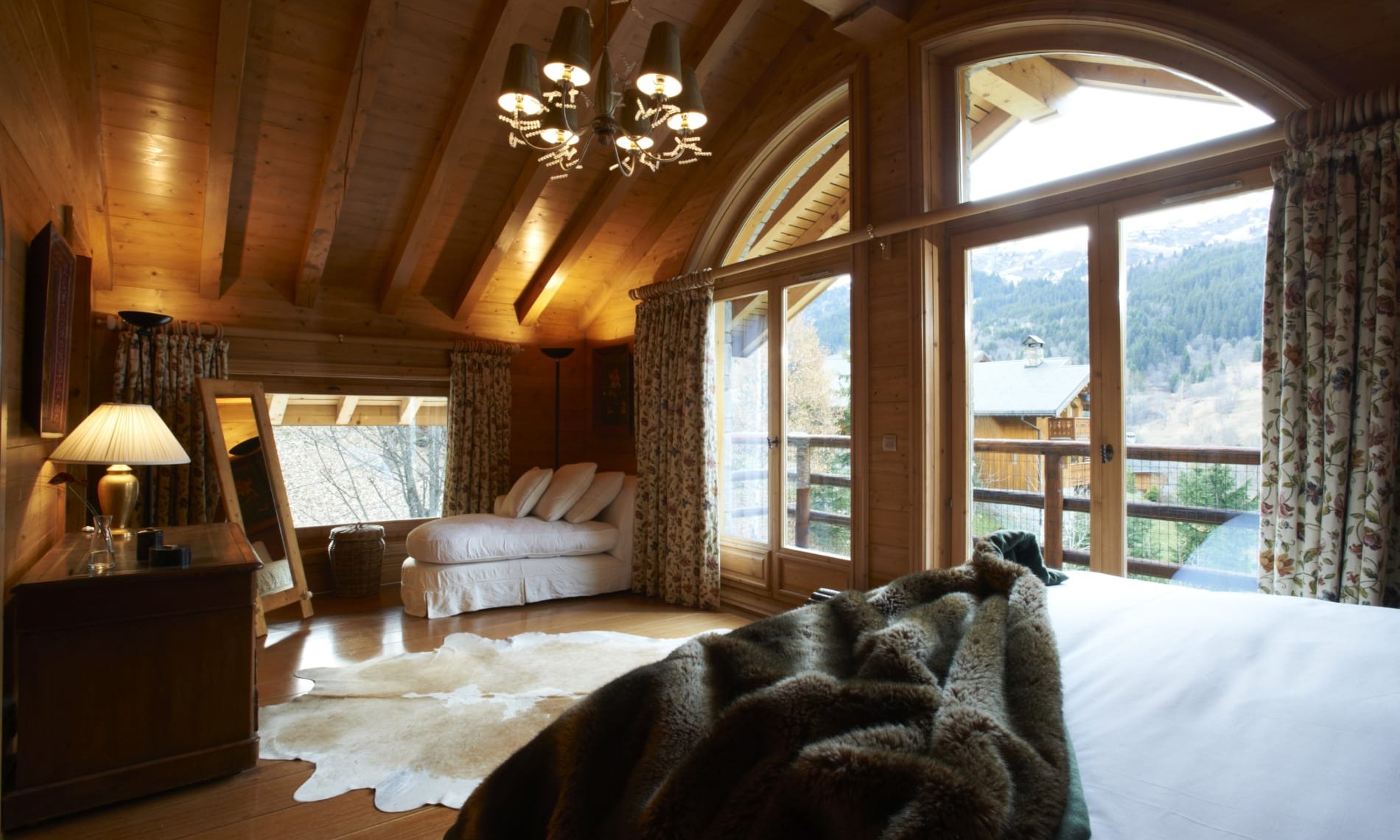 Bedroom 1 in Chalet La Petite Pia, Meribel