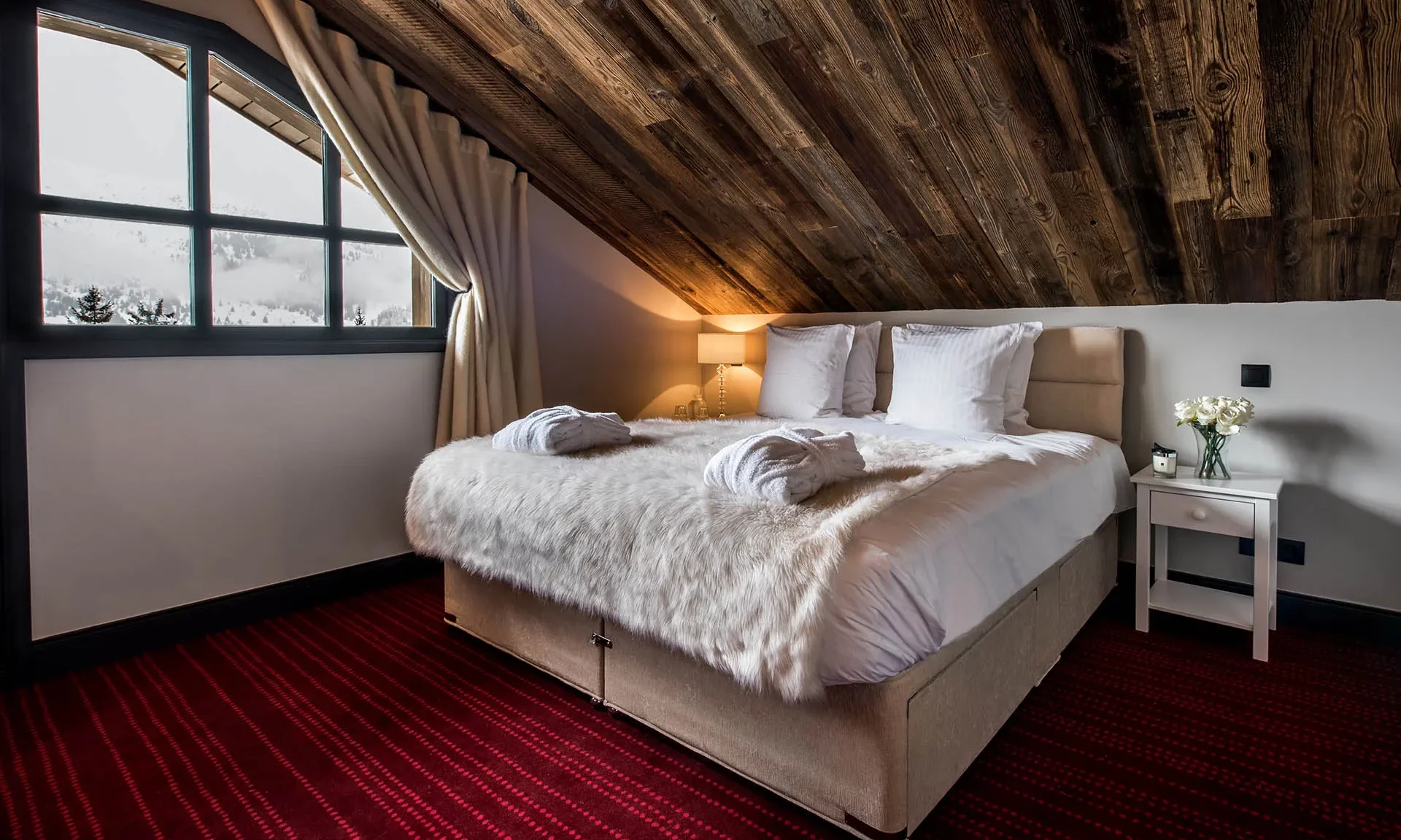 A bedroom in Chalet Tomkins Meribel