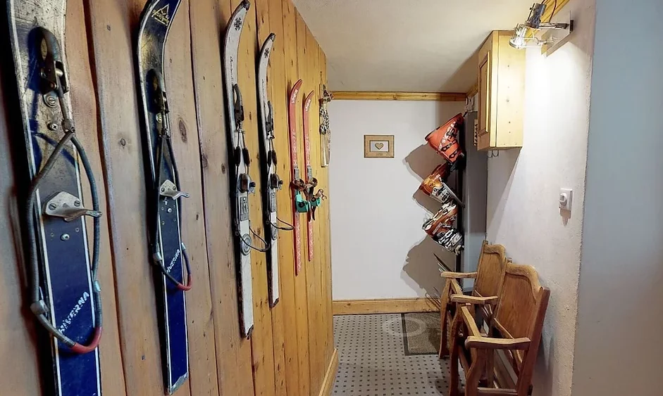 The Ski Room in Chalet La Combe Meribel
