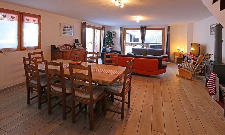 Chalet Les Cabris Living Dining Room