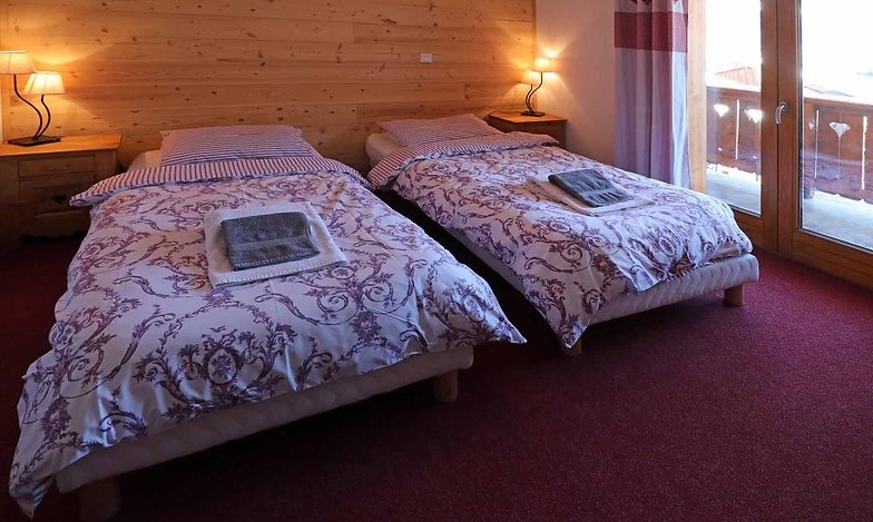 Chalet Les Cabris Twin Bedroom