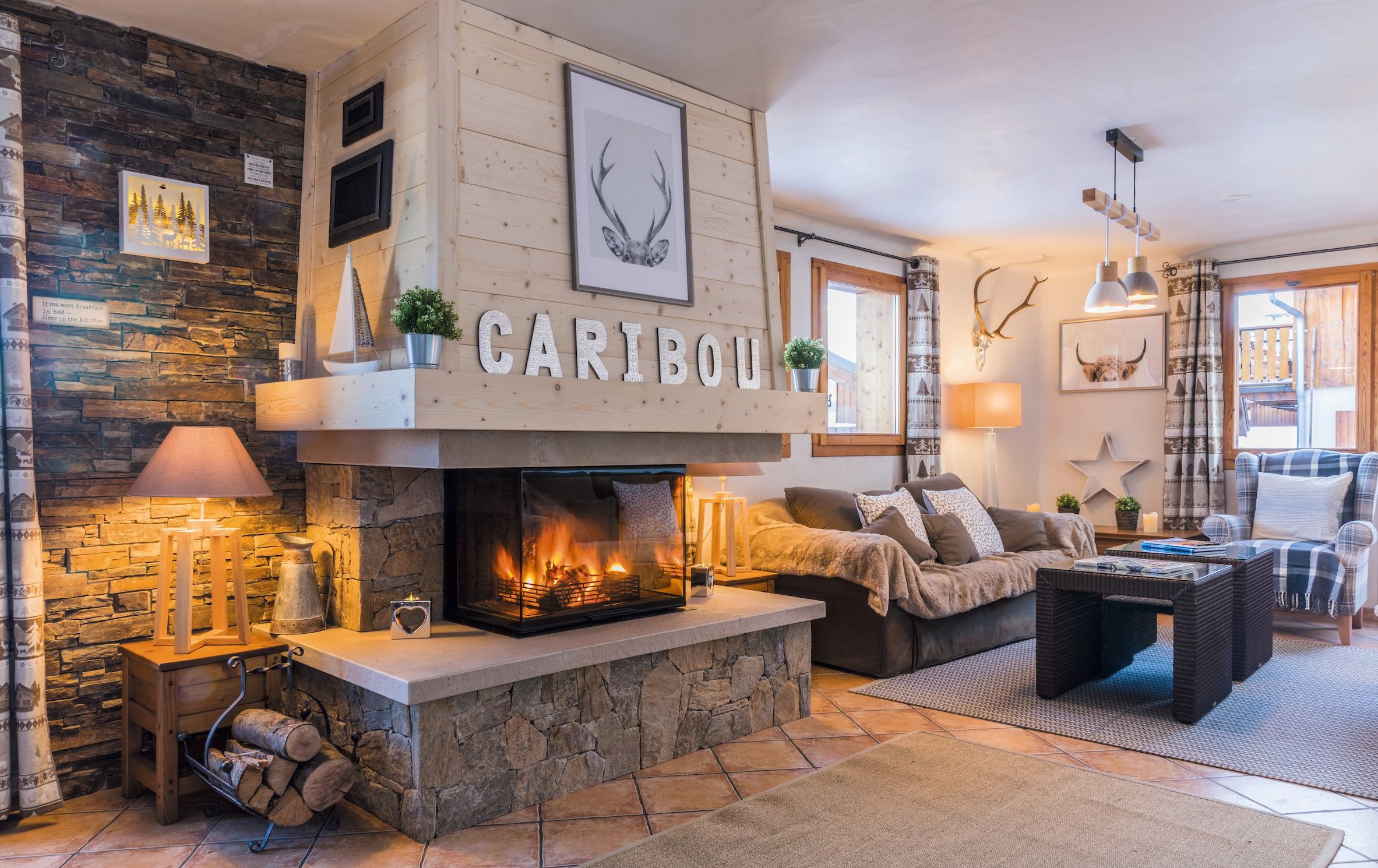 Chalet Caribou Open Fire