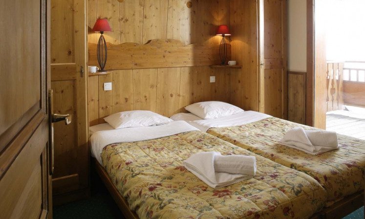 Chalet Verseau Twin Bedroom