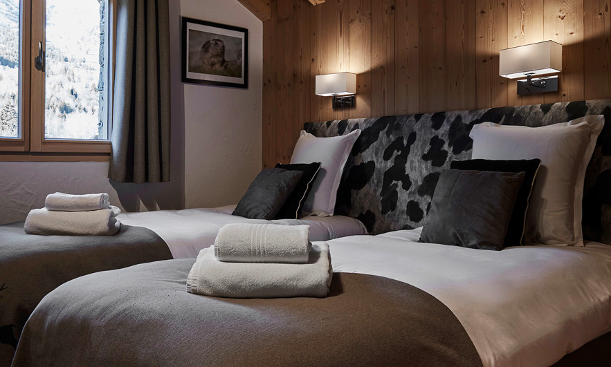 Twin bedroom in Chalet Chamois Meribel