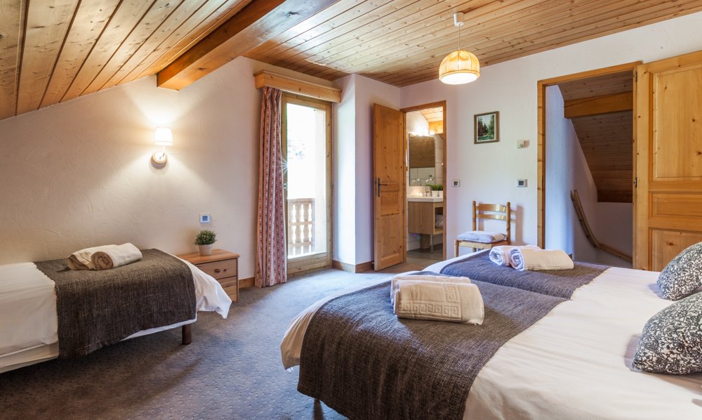 One of the Triple bedrooms in Chalet Covie Meribel Les Allues