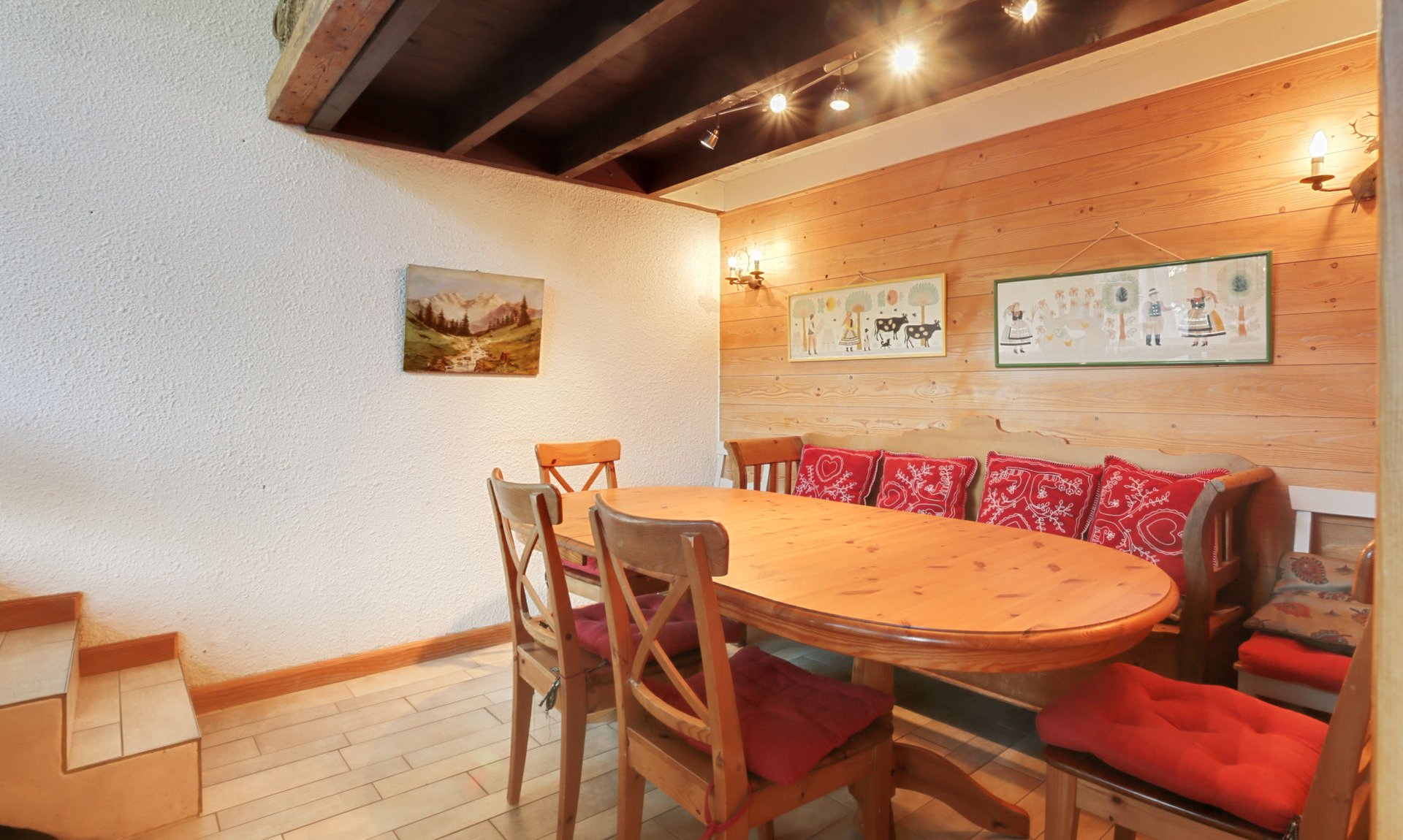 The Dining area in Apartment Petaru in Meribel Centre