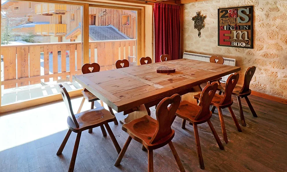 The spacious dining area in Chalet La Combe Meribel