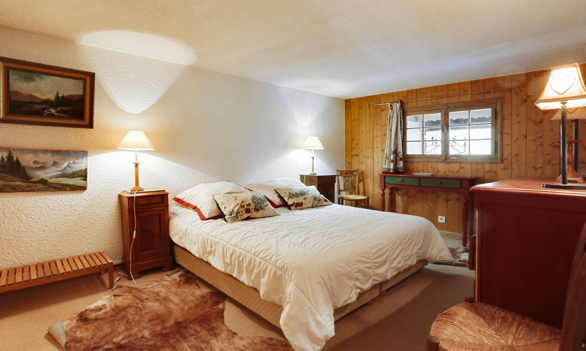 One of the bedrooms in Apartment Petaru in Meribel Centre