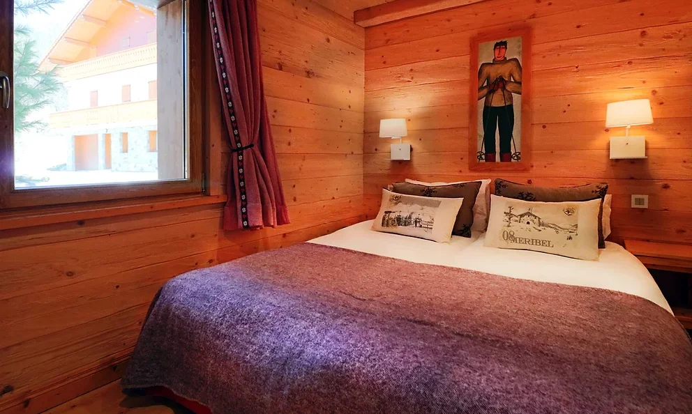 Double bedroom in Chalet La Combe Meribel