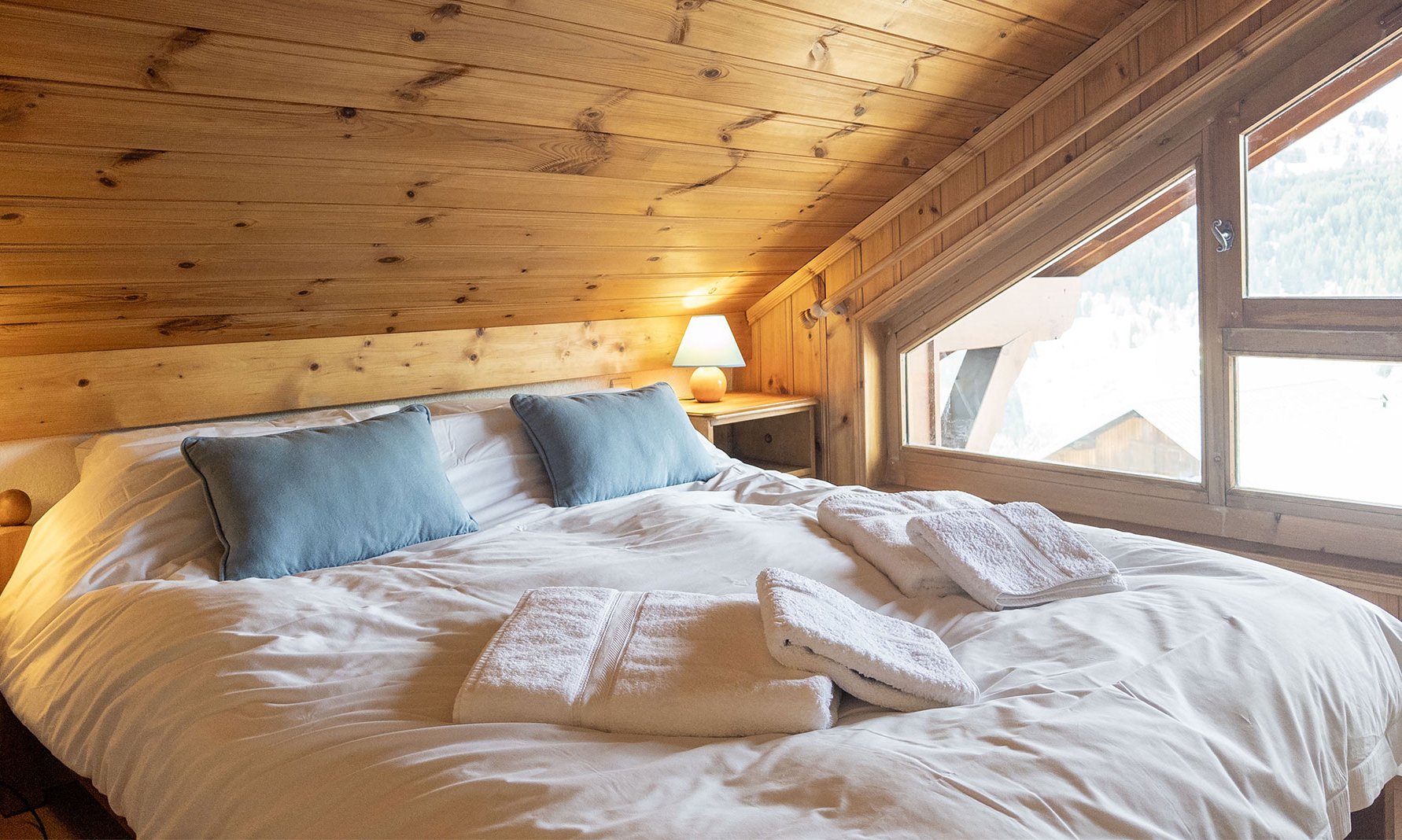 The Double Bedroom under eaves in Apartment Jardin in Meribel Morel