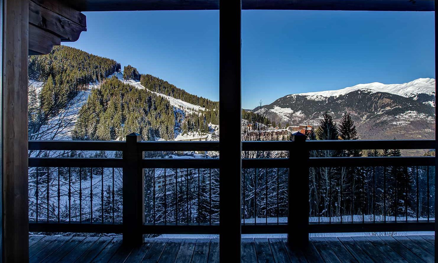 Chalet Estrella Balcony and View