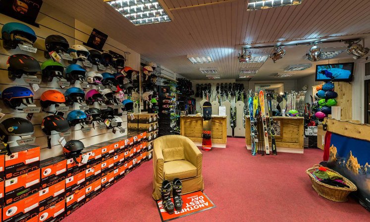 Val 2400 Ski and Boot Rental Shop