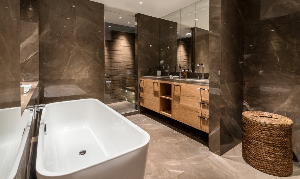One of the bathrooms in Chalet Le Grenier Meribel Centre