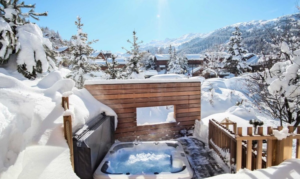 The outdoor Hot Tub at Chalet Caro Meribel