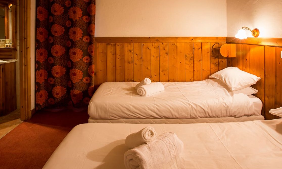 Chalet Ibex Twin Bedroom