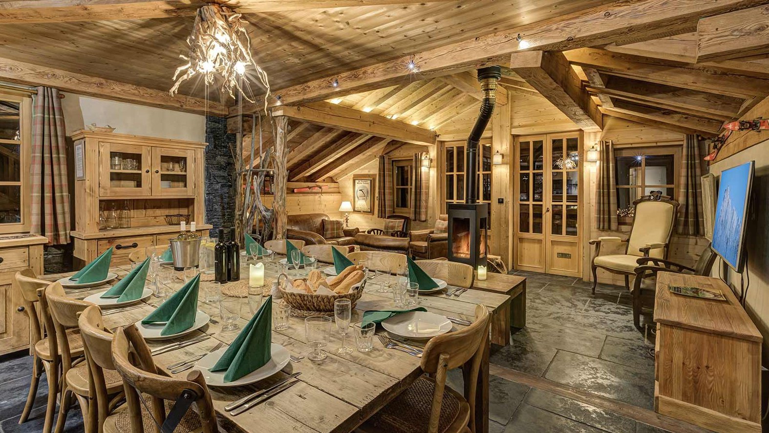 Chalet Jacques Dining Room