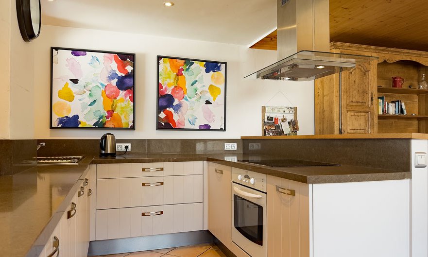 The kitchen area in Apartment Grand Meribel Centre