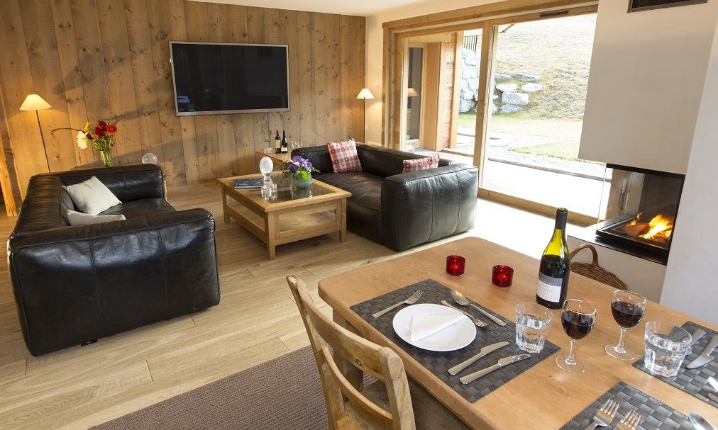 Chalet L'Eterlou Living Room Dining Room